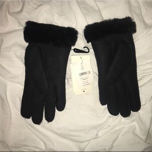 Ugg gloves